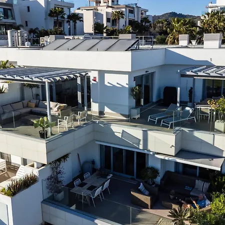 Exclusive & Luxury Penthouse In Cabopino With Stunning Sea Views - By Seitz Apartmets 아파트