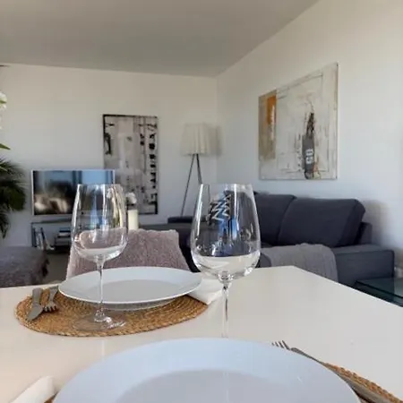 Διαμέρισμα Exclusive & Luxury Penthouse In Cabopino With Stunning Sea Views - By Seitz Apartmets Μαρμπέλλα