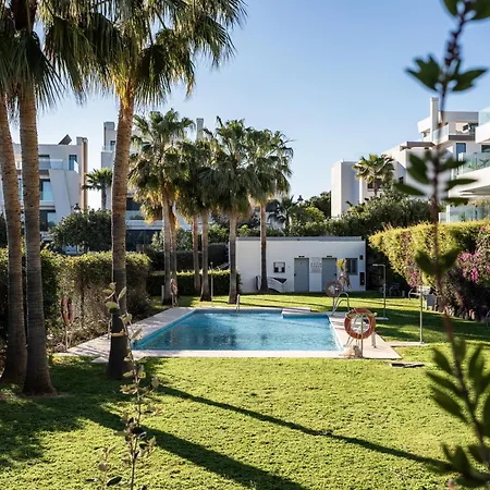 Exclusive & Luxury Penthouse In Cabopino With Stunning Sea Views - By Seitz Apartmets דירה