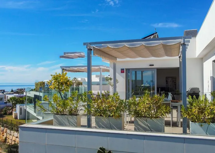 Exclusive & Luxury Penthouse In Cabopino With Stunning Sea Views - By Seitz Apartmets 아파트