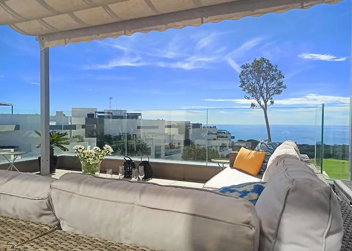Exclusive & Luxury Penthouse In Cabopino With Stunning Sea Views - By Seitz Apartmets 아파트 마르베야