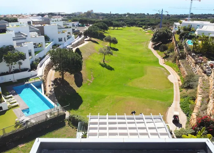 Exclusive & Luxury Penthouse In Cabopino With Stunning Sea Views - By Seitz Apartmets 아파트 마르베야