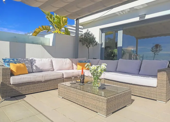 Exclusive & Luxury Penthouse In Cabopino With Stunning Sea Views - By Seitz Apartmets 아파트